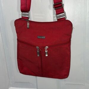 Baggallini vacation or daily crossbody organizer bag/ red